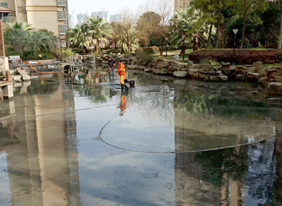 张家港景观池淤泥清理