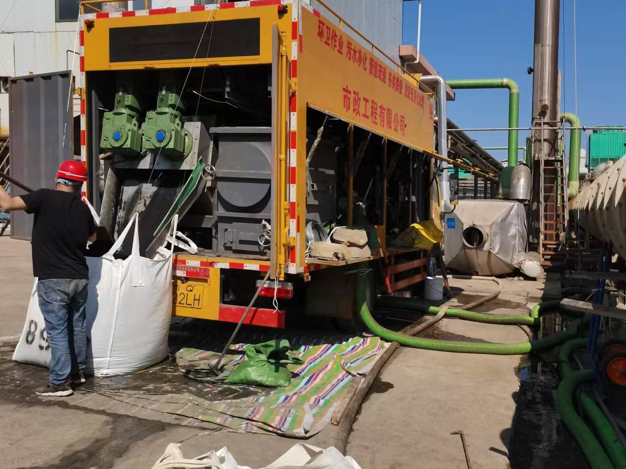 张家港淤泥压干处理